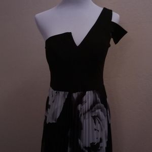 One shoulder dress
